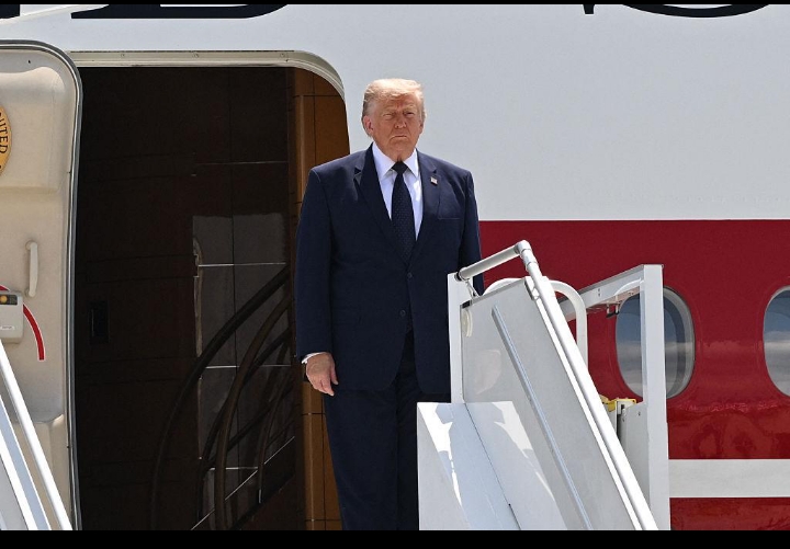 Trump aurait quitté discrètement la Turquie à bord d’un avion militaire, sur fond de menace iranienne