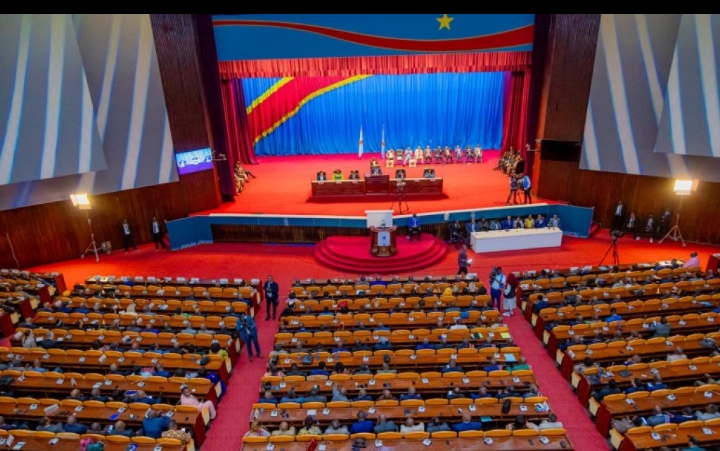 RDC : Tshisekedi demande une nouvelle délibération sur la loi relative au référendum
