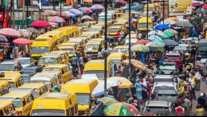 CIRCULATION À KINSHASA : UN NOUVEAU PLAN POUR TENTER DE RÉDUIRE LES EMBOUTEILLAGES
