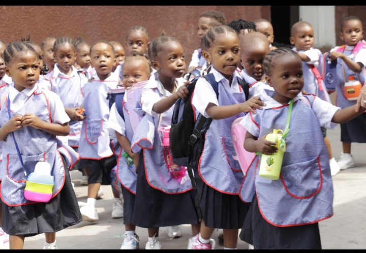 LE GLOBE MÉDIA ADRESSE SES VŒUX DE RÉUSSITE À TOUS LES ÉLÈVES ET PARENTS DE LA RDC BONNE RENTRÉE SCOLAIRE 2026-2027.