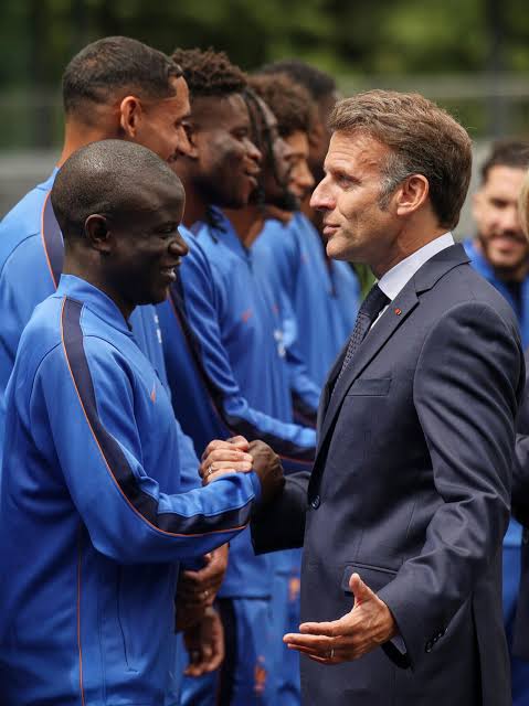 Coupe du monde 2026 : Emmanuel Macron salue les Bleus après leur élimination en demi-finale