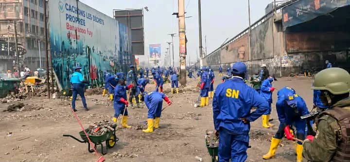 Kinshasa : le Service national lance sa première grande opération d’assainissement de la capitale