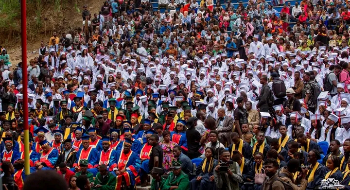 UNIKIN : 2 388 lauréats célébrés lors de la première collation universitaire du système LMD